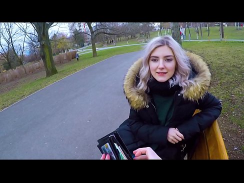 ❤️ Прогута врелу сперму странца за новац - пушење у парку од Еве Елфие ❤ Порно видео код нас ☑